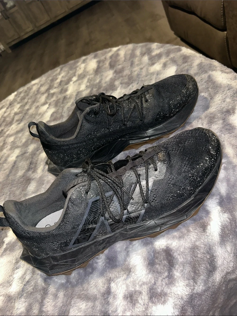 New Balance Men's Black and Brown Trail Sneakers